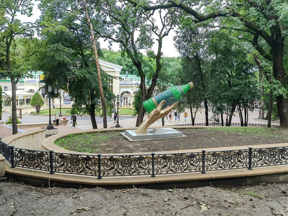 Жалаңаш Көктебел нудистерінің суреттері